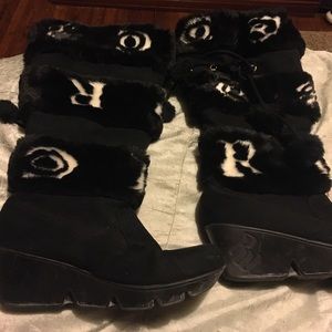 Fur boots